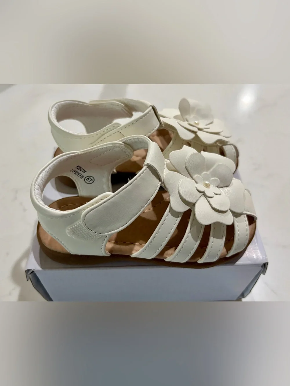 Dream Pairs Toddler Closed-Toe Sandals with Flower